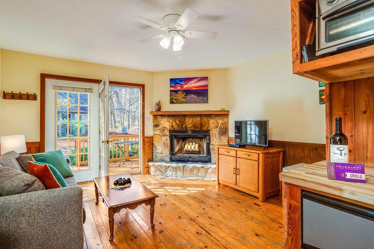 Love Ridge Mountain Lodging Lyndhurst Exteriér fotografie
