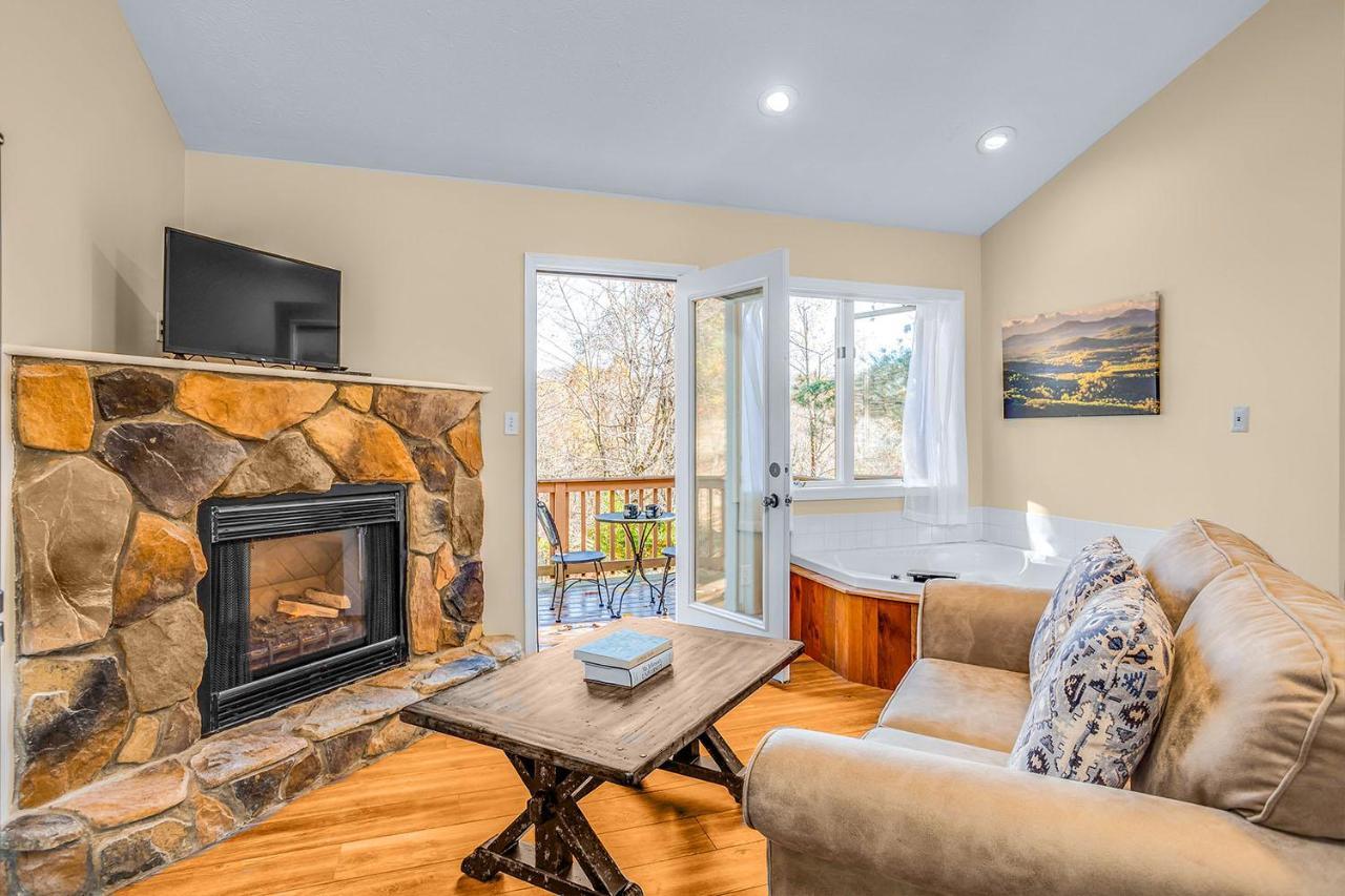 Love Ridge Mountain Lodging Lyndhurst Exteriér fotografie