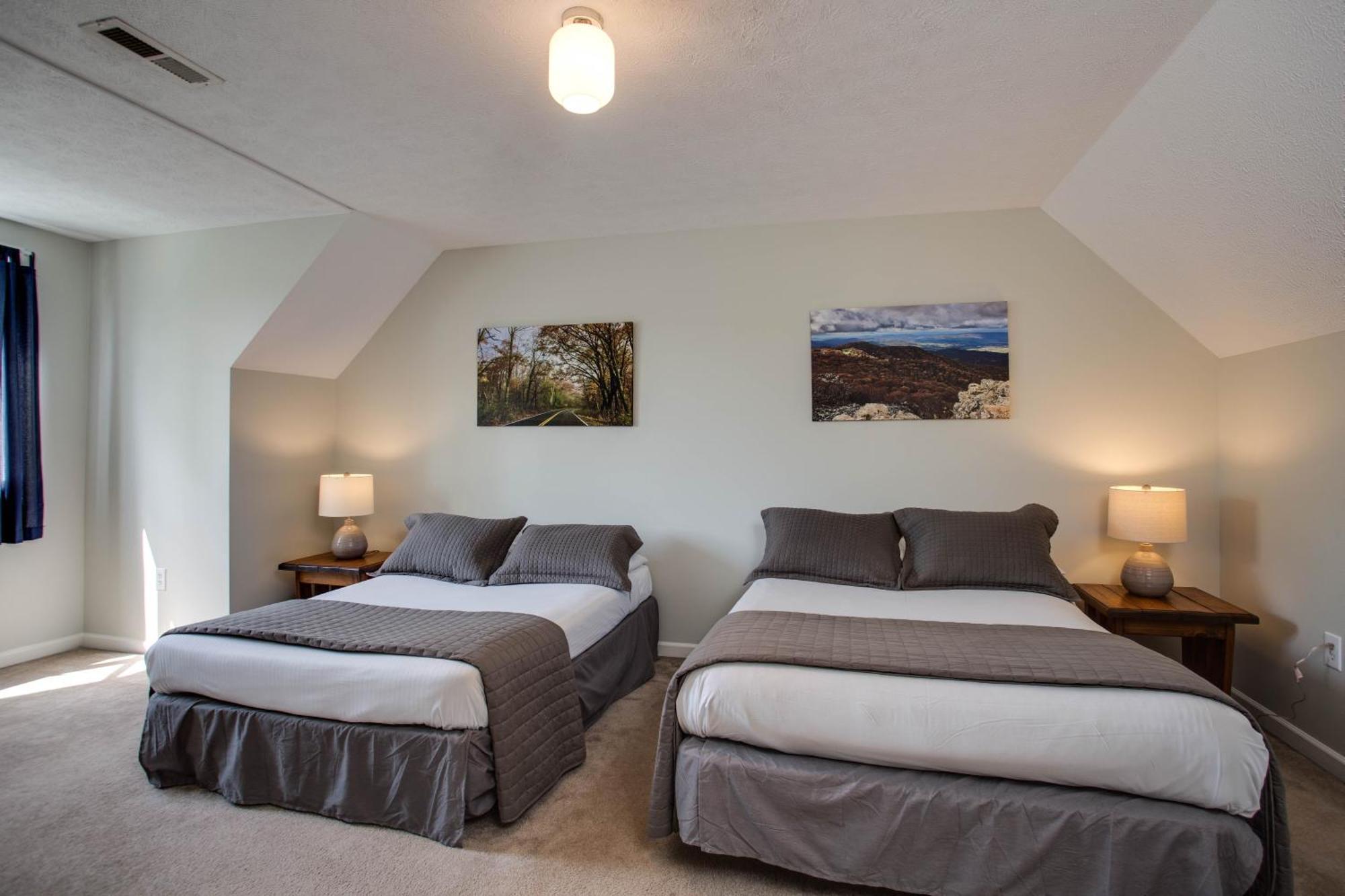 Love Ridge Mountain Lodging Lyndhurst Exteriér fotografie
