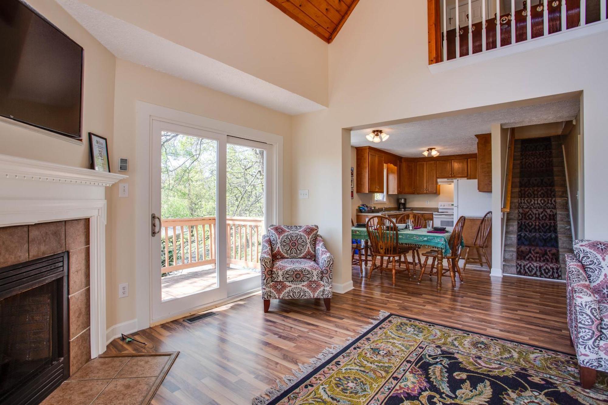 Love Ridge Mountain Lodging Lyndhurst Exteriér fotografie